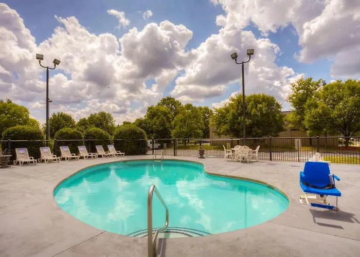 Comfort Suites Pineville - Ballantyne Area