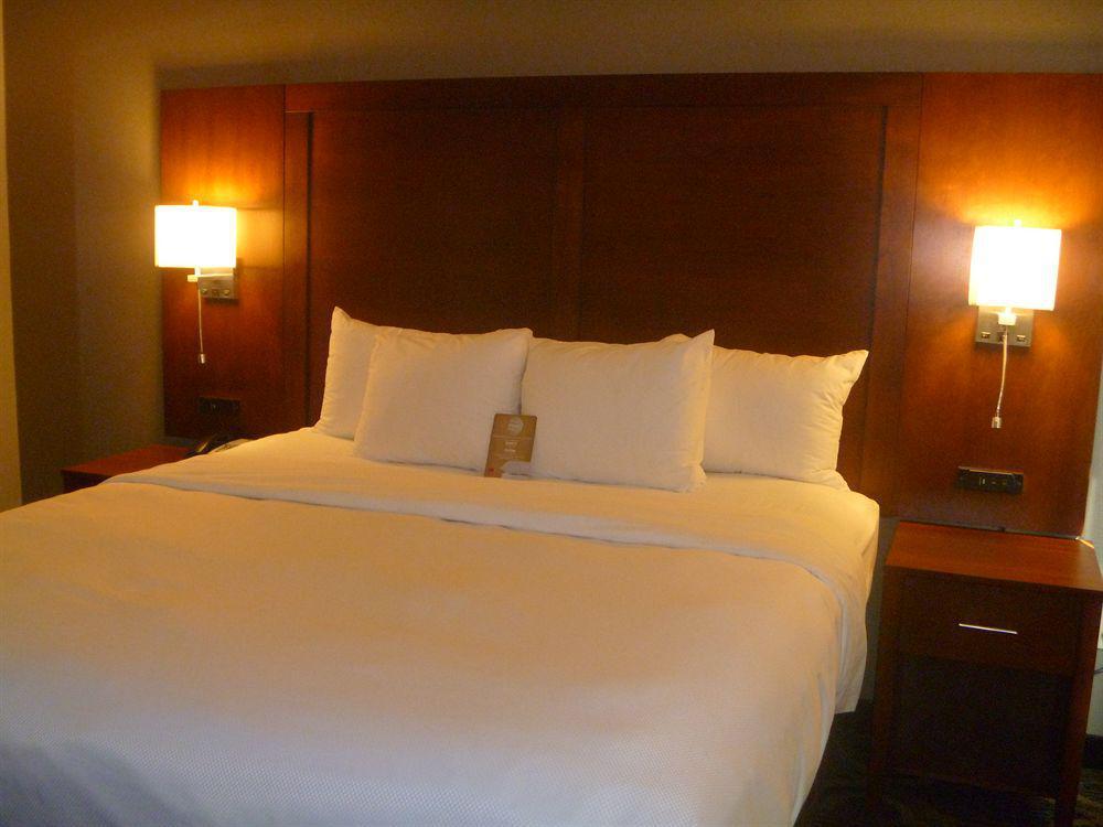 Hotel Comfort - Ballantyne Area 2*