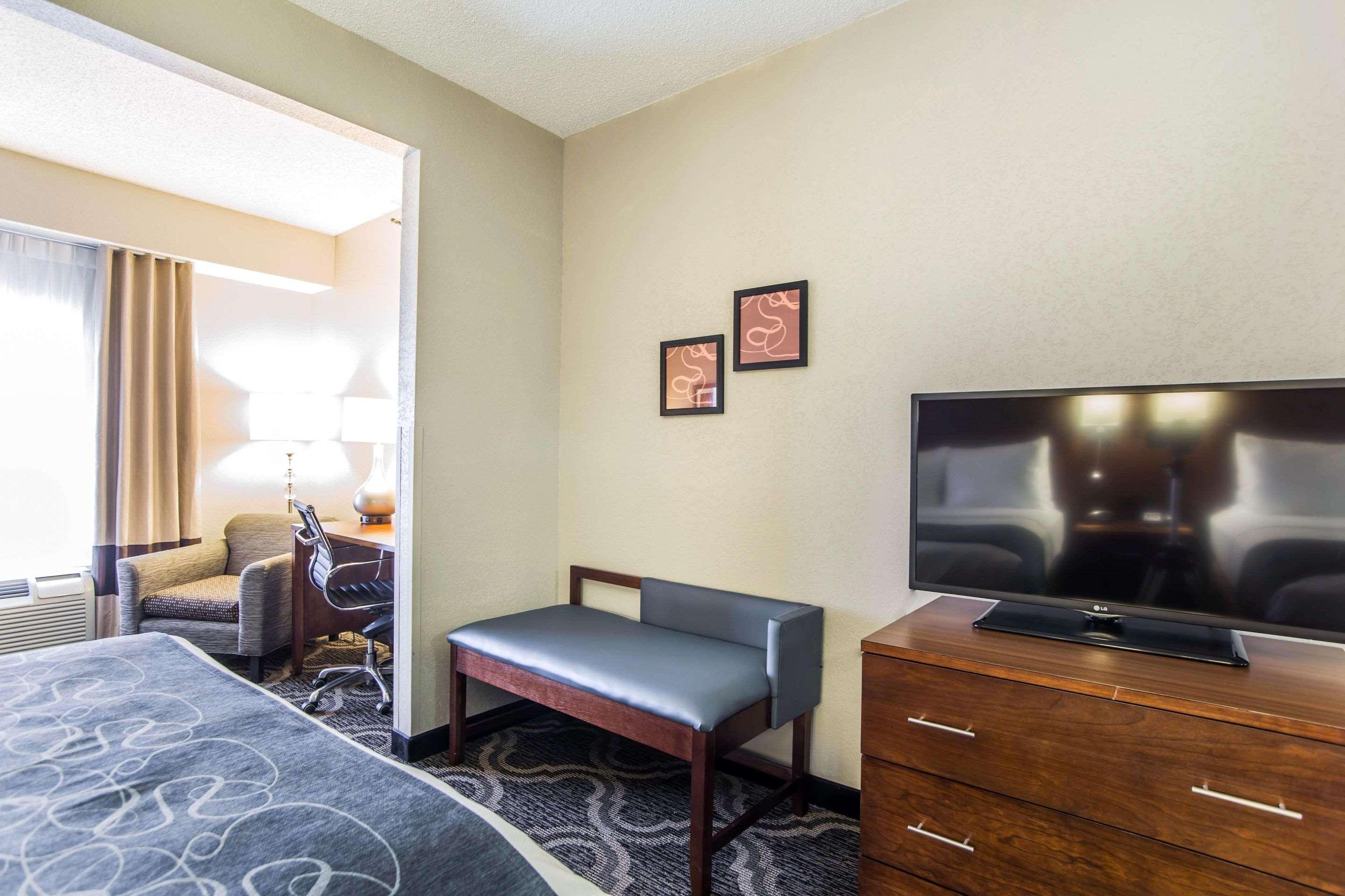 Comfort - Ballantyne Area Hotel Pineville