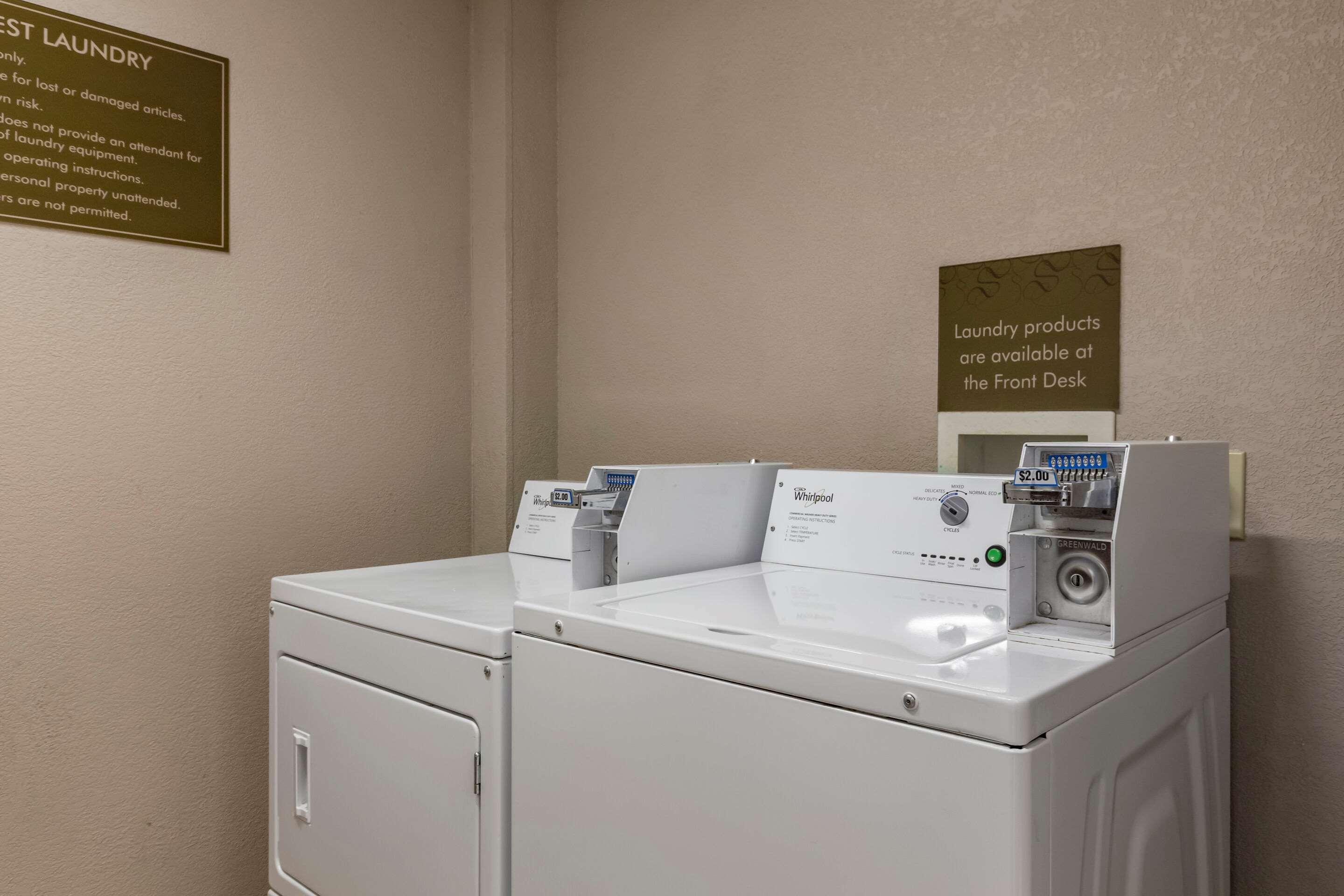 Hotel Comfort - Ballantyne Area 2*