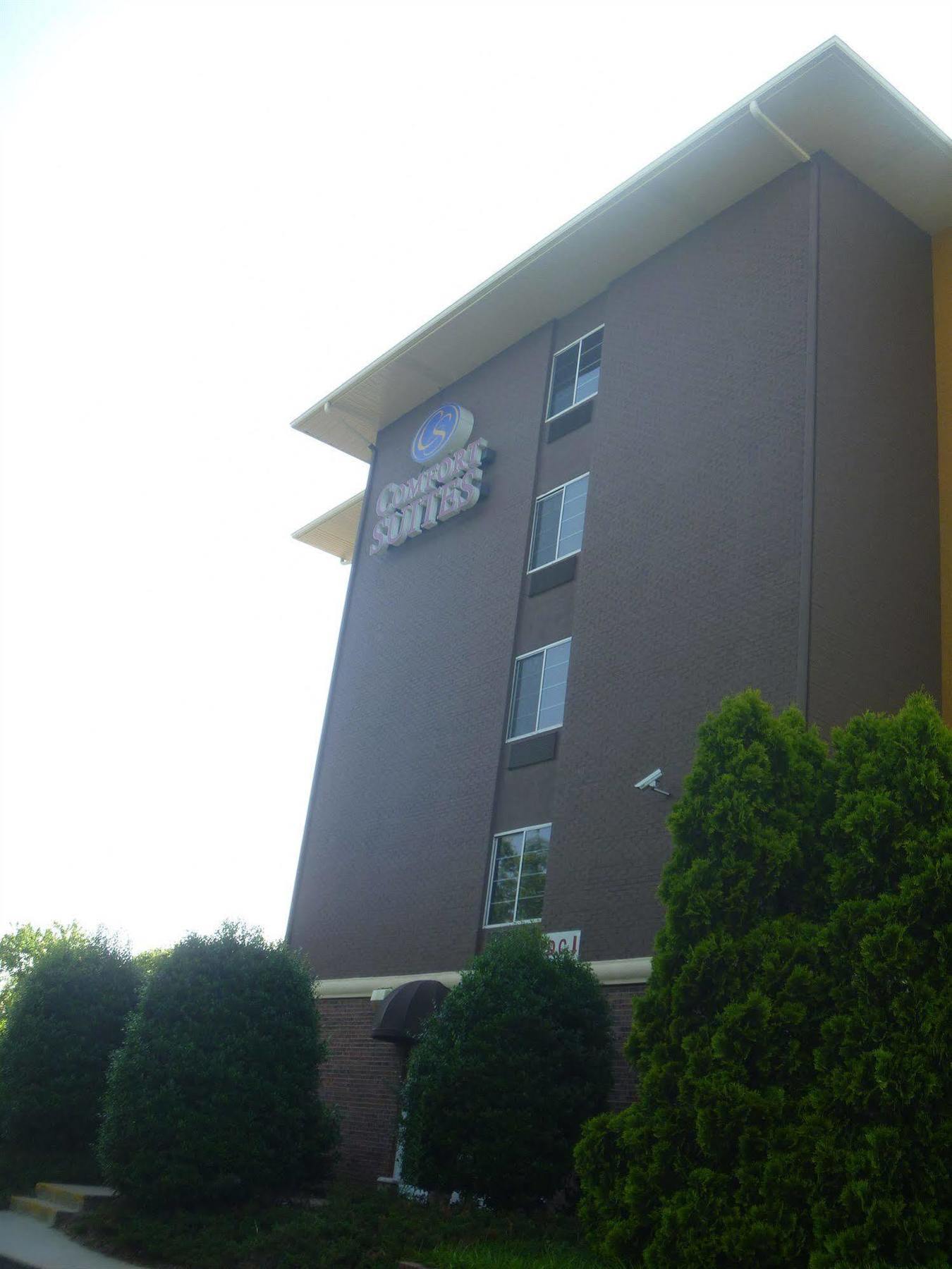 Hotel Comfort - Ballantyne Area 2*